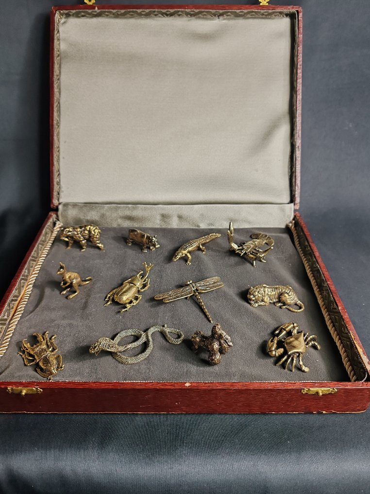 Poggiacoltello (12) - Metallo #1.0