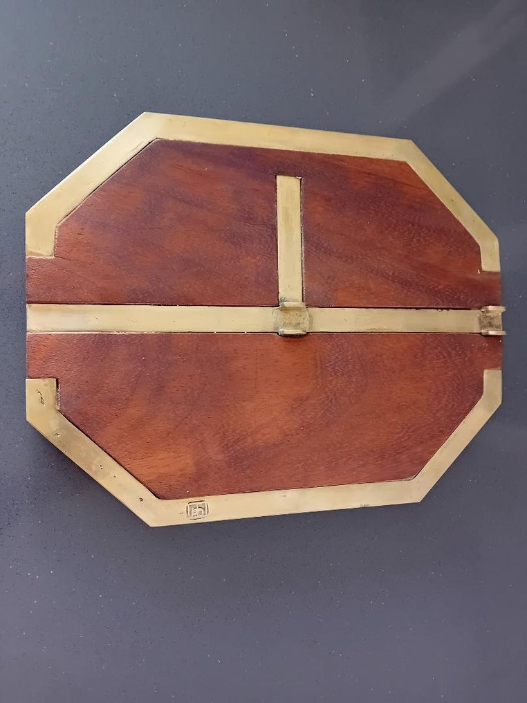 david marshall - Plateau de service - Hêtre - brutaliste #1.0