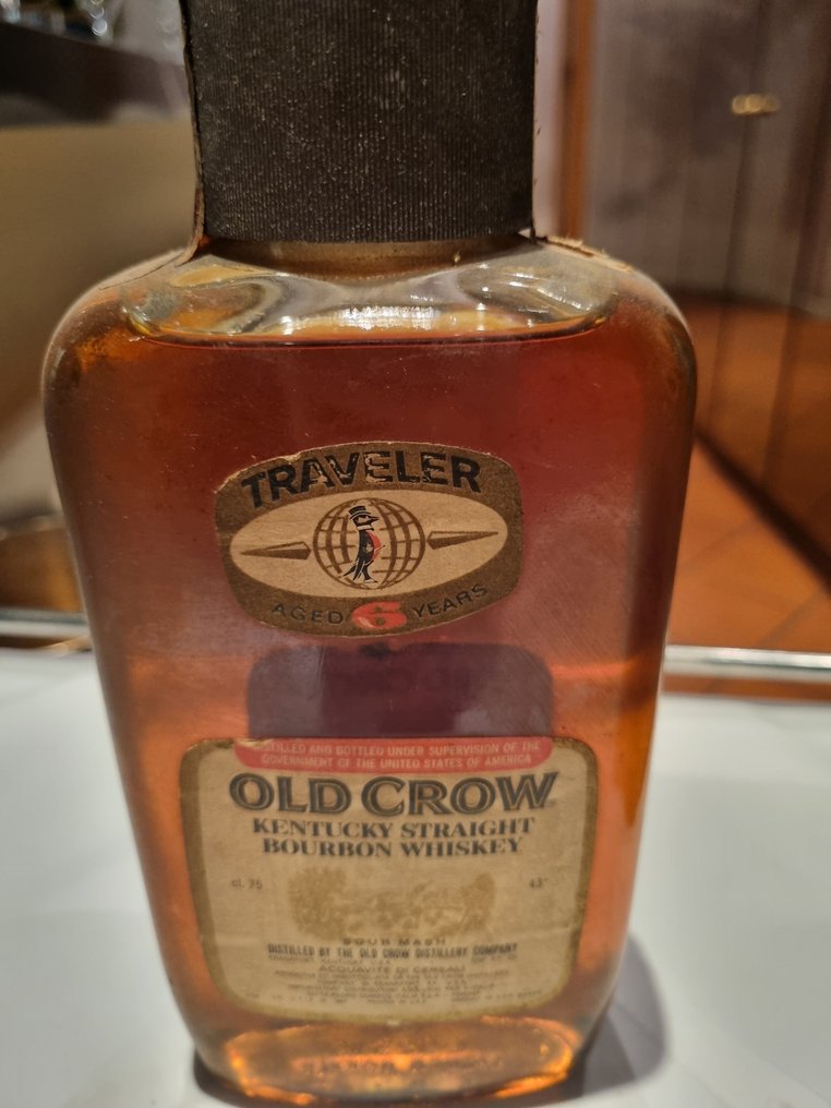 Old Crow 6 years old Traveler - 86 Proof - b. 1970s - 75cl #1.0