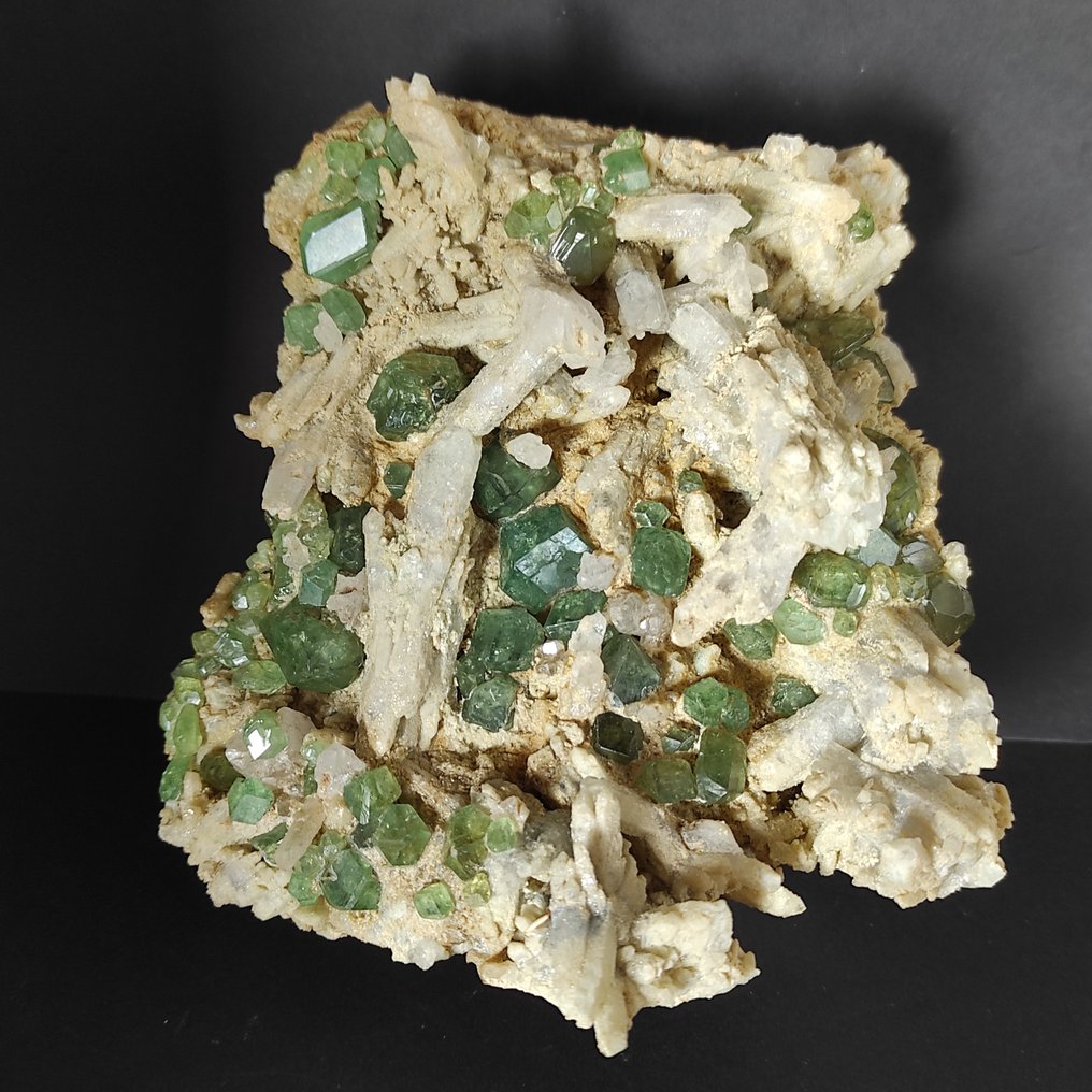 Demantoid Crystals on matrix - Height: 10 cm - Width: 9 cm- 750 g - (1) #1.0