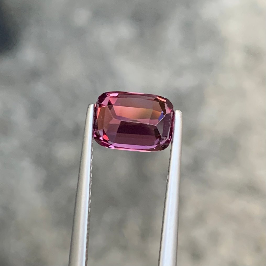 沒有保留價 - 1 pcs  粉色, 紫色 尖晶石  - 2.05 ct - 國際有色寶石協會 (ICA GemLab) - 天然顶级尖晶石 #1.0