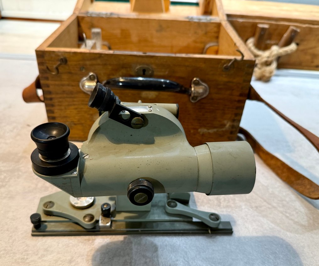 Teodolite - 1950-1960 - Francia #2.1