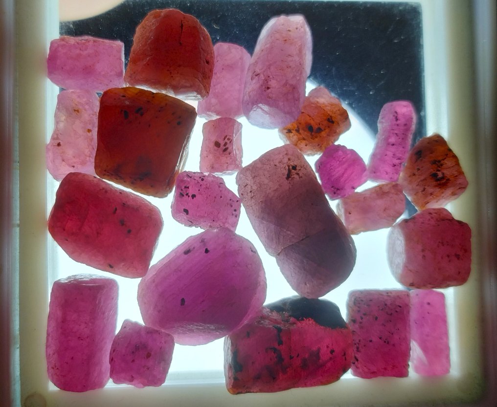 101,7 cts - Ubehandlet rubin Grov- 20.34 g #1.0