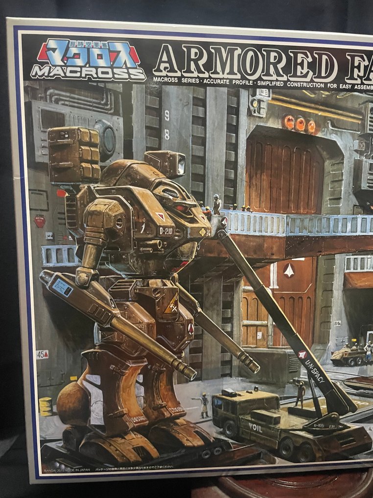 Bandai - Assembly kit Upcycled - MACROSS 1/100 Scale Model #2.1
