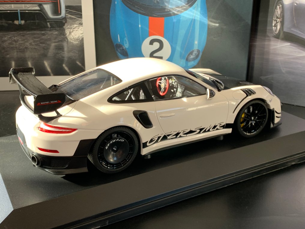 Minichamps 1:18 - 模型跑车 - Porsche 911 GT2 RS MR #2.1