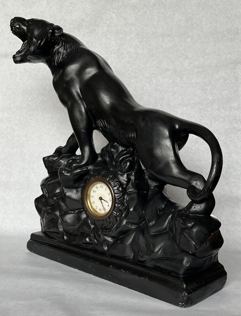 Manttelikello hahmoilla - Laasti, Messinki - 1940-1950 #3.2