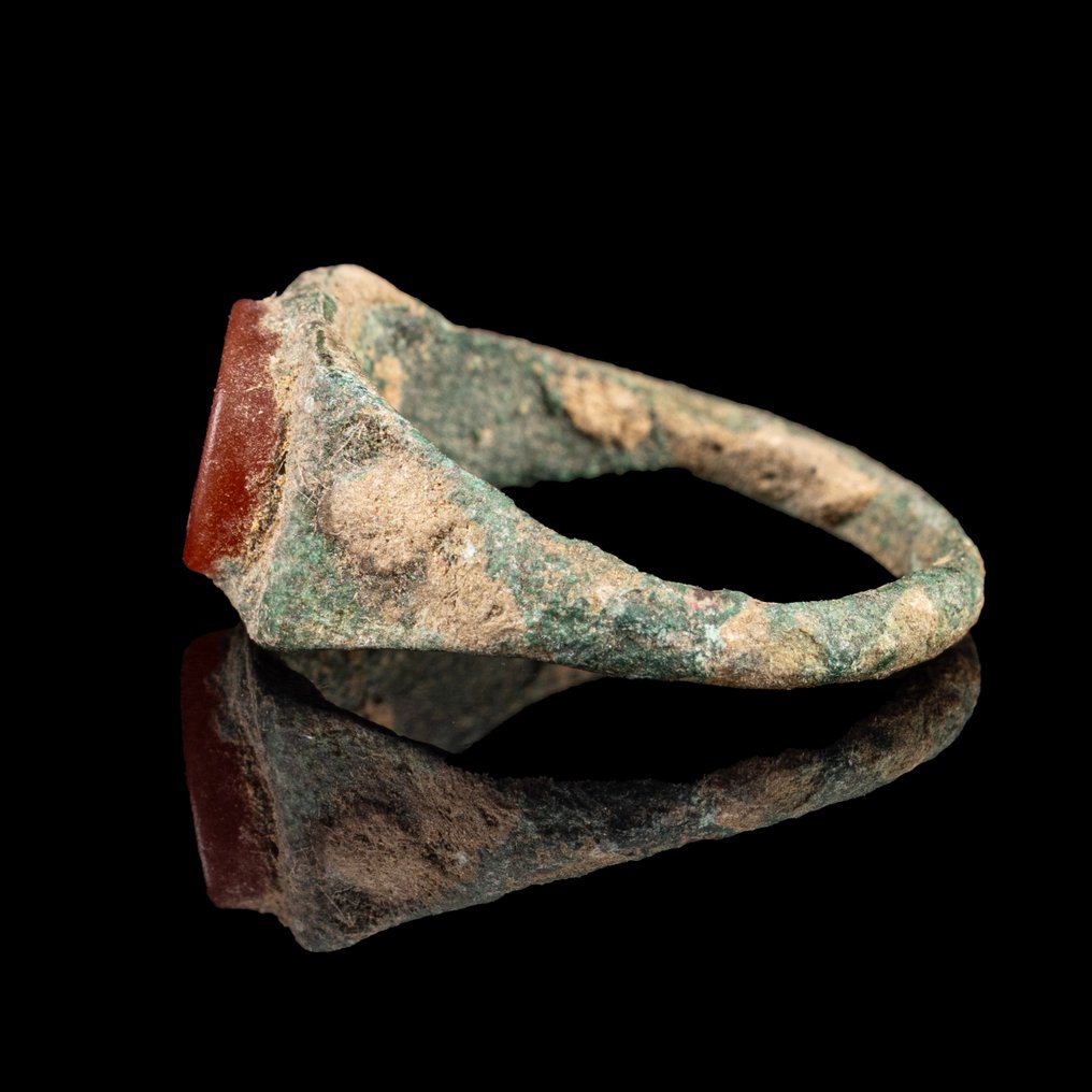 古近东,萨珊时期 青铜戒指配红玉雕刻浮雕——贵族半身像 (没有保留价) #1.0