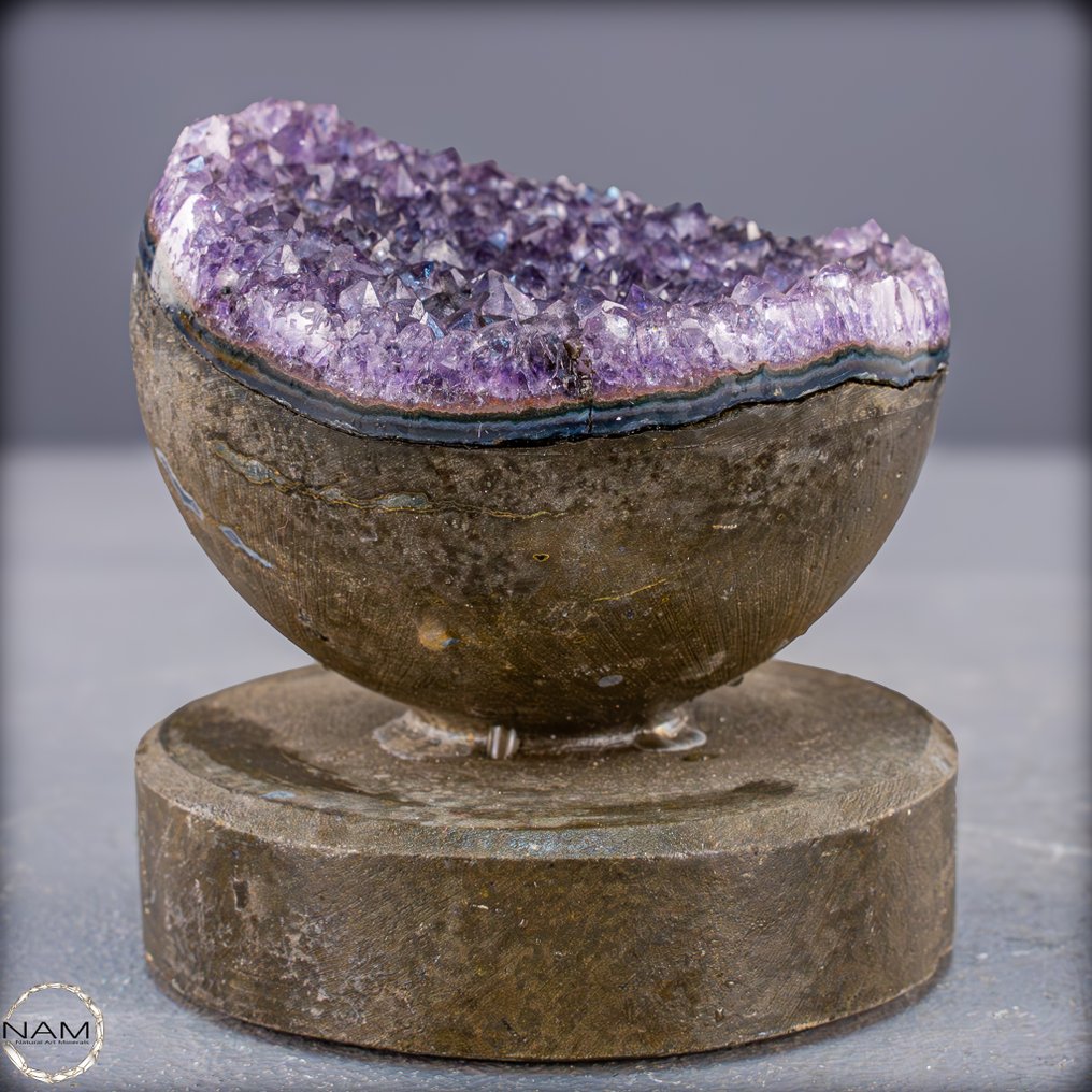 Φυσική δρύση αμέθοδος σε μαζική βάση πετρωμάτων. Ένα σπάνιο, δυναμικό θέαμα.- 675.21 g #4.3