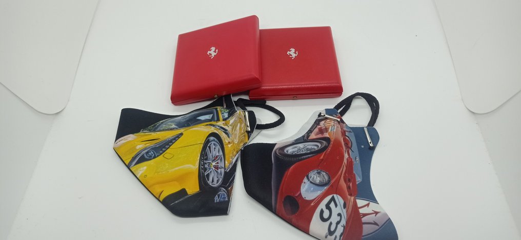 Arvomerkki Ennio Ghinato PAINTINGS - Italia - 2000 #1.0