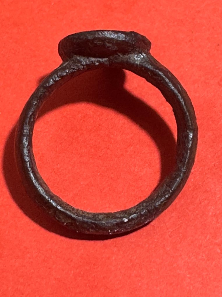 Middeleeuwen, kruisvaardersperiode vingerring (Zonder minimumprijs) #2.1