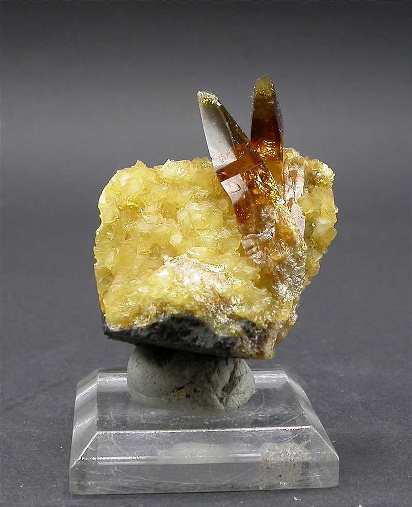 Baryte Crystals on matrix - Height: 4.5 cm - Width: 4 cm- 300 g - (1) #3.2