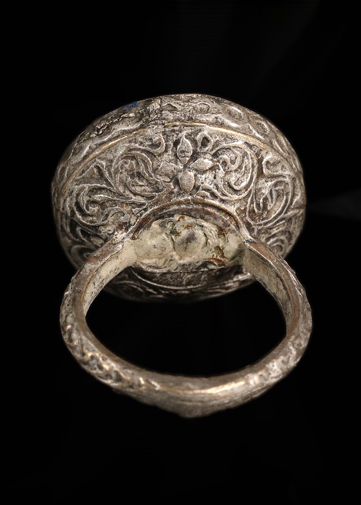 伊斯兰奥斯曼/贝都因风格 银金属 蓝宝石雕刻马的戒指  (没有保留价) #3.2