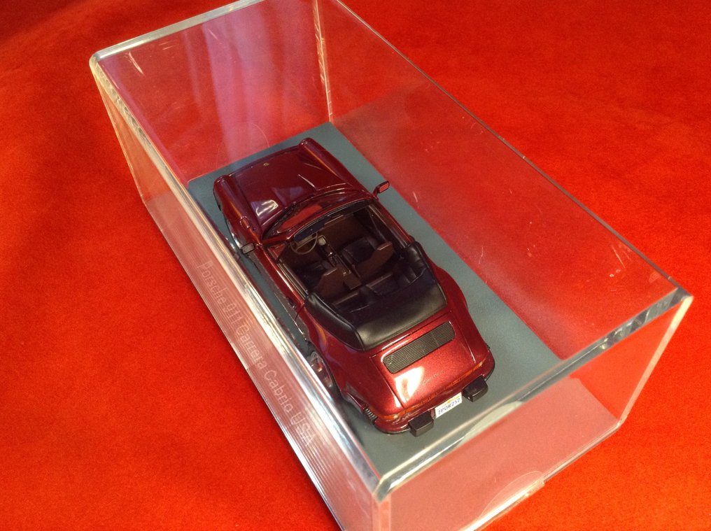 Neo Scale Models 1:43 - 模型運動車 - ref. #43252 Porsche 911 Carrera Cabriolet USA 1995 - met. wine red - 卓越品质——限量版,如今难以找到 #3.2