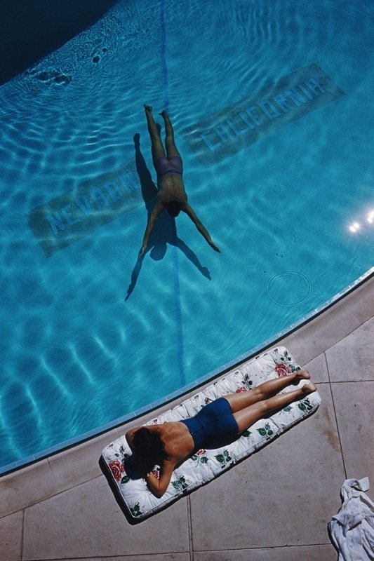 Slim Aarons (1916–2006) - Swimmer And Sunbather #1.0