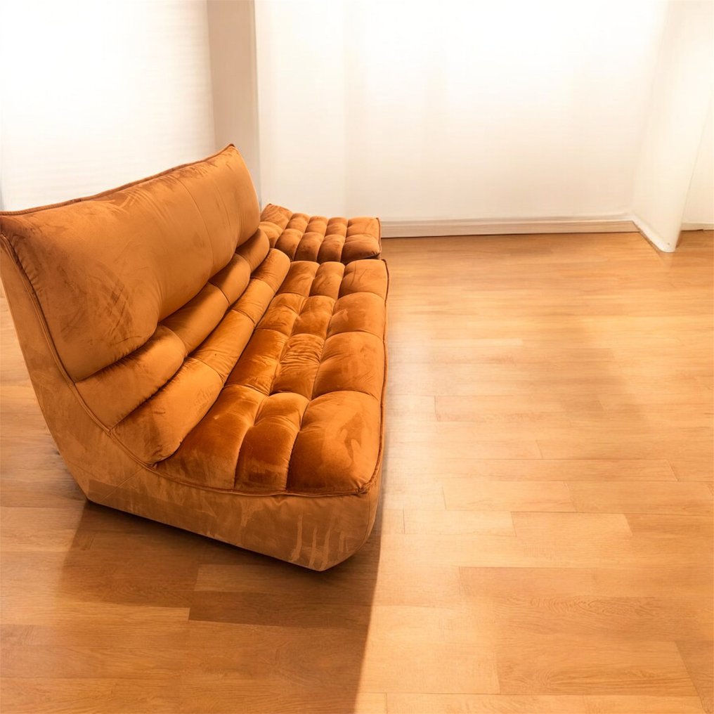 Leposohva (2) - Sametti, Puu - Suunnittelee sohvan ja jakkaran. #3.2