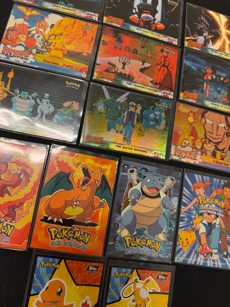 Pokémon - 18 Card - Pikachu, Charizard, Blastoise, Charmander, Ash Foil #1.0