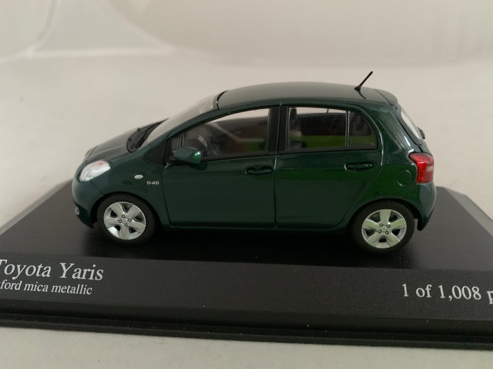 MiniChamps, Troféu, Jcollection 1:43 - Model car (3) - Toyota Yaris (2006); Mitsubshi Galant GTI 16V; Toyota Hiace (2007) UPS HK Delivery Van #2.1