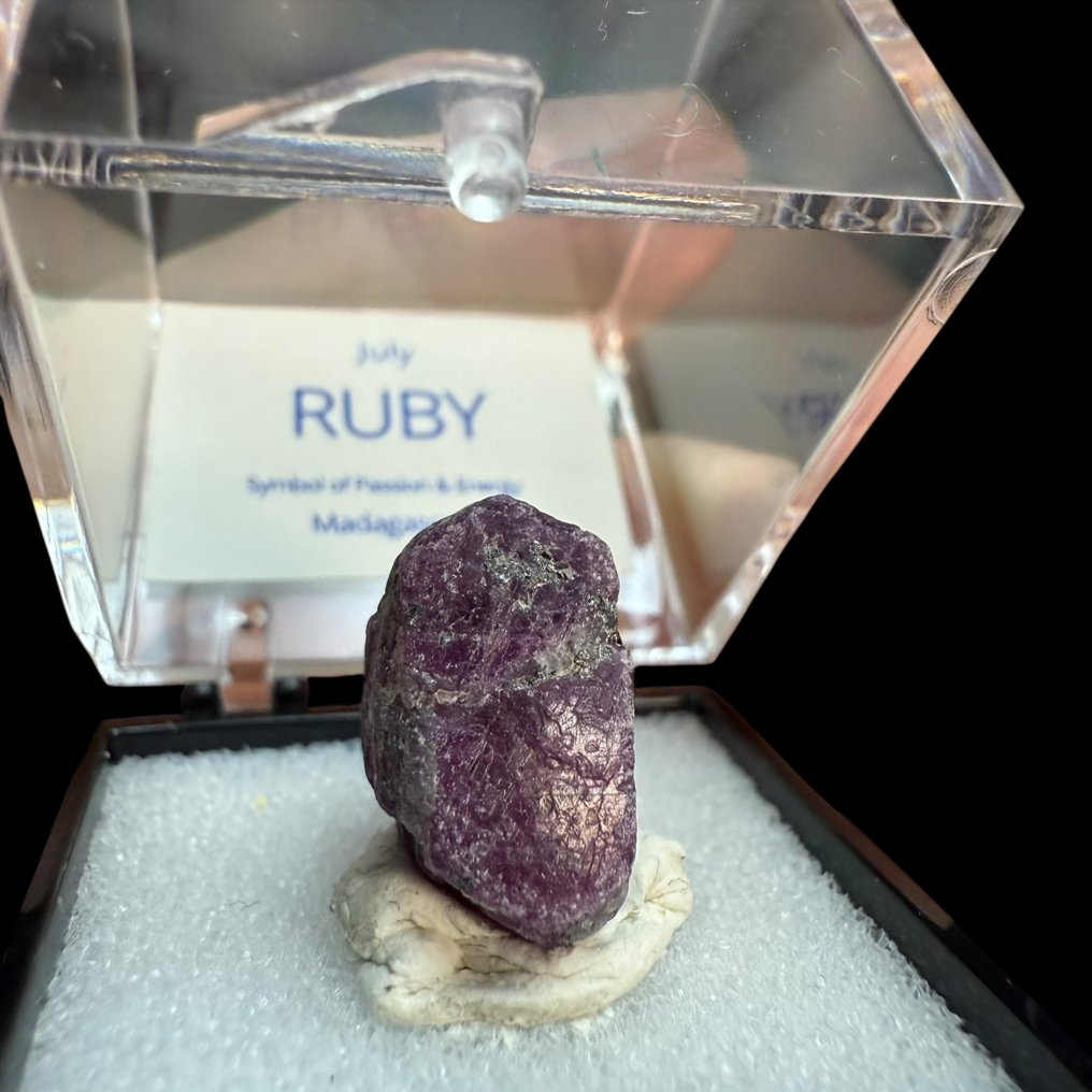 The perfect gift! -> The minerals of the twelve months of the year, a collection of 12 perfectly - Height: 21 cm - Width: 18 cm- 500 g #4.3