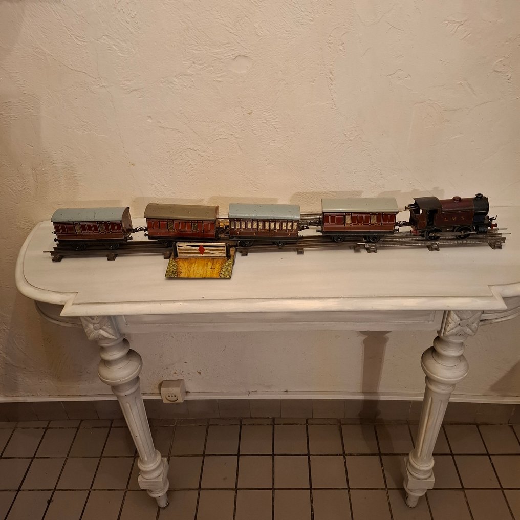 Hornby 0 - Train set (5) - Old Hornby Meccano train set including locomotive and wagons, rotating crane, signal, tracks. - British Rail #1.0