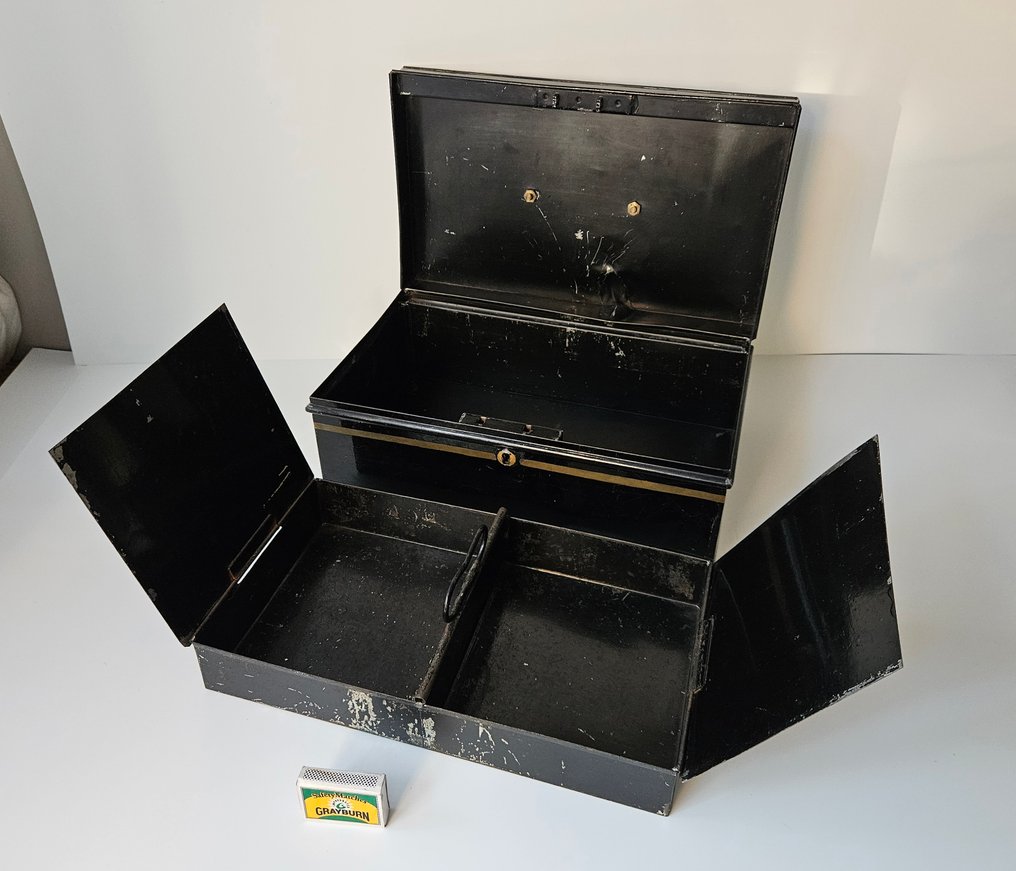 Antieke Geldkist / Documentenkist met uitneembare cassette - Case - Steel #1.0
