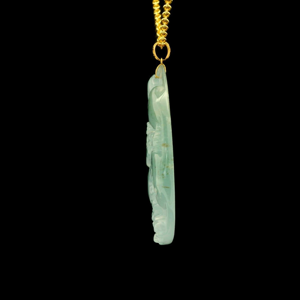 No reserve price - Pendant - 18 kt. Yellow gold, Hand-Carved Jade Scenery Pendant with 18K Gold Loop Jade #2.1