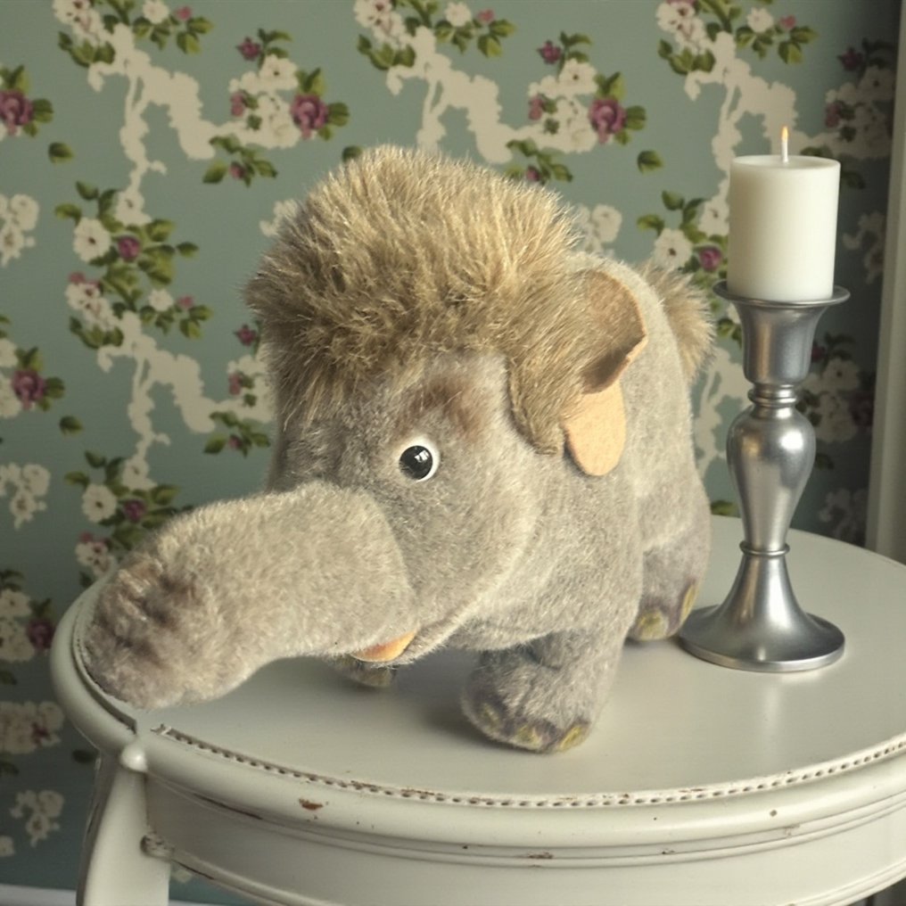 Steiff - 毛絨動物 Steiff Elefäntle 0382/22 – 1970s Vintage Mohair Elephant – Original Button – Germany - 1970-1980 - 德國 #4.3