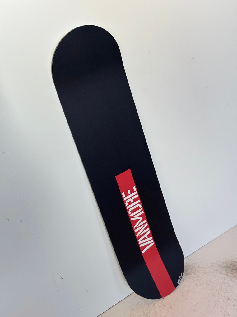 Rob VanMore - Skating by VanMore goes Prada #2.1