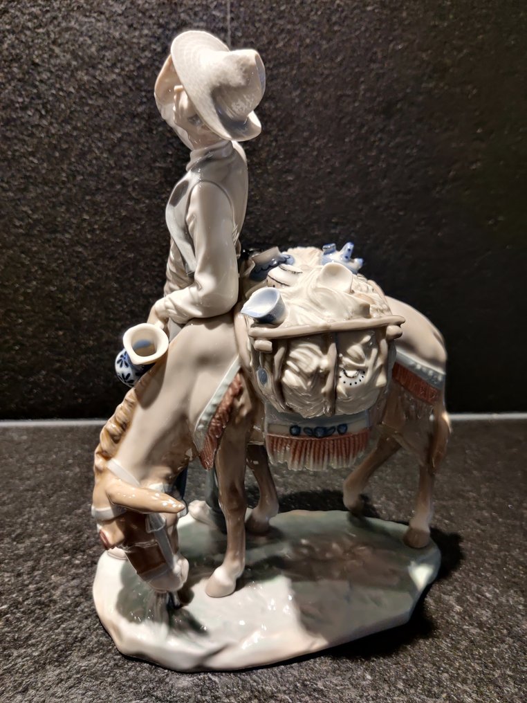 Lladró - 小雕像, De Porseleinverkoper - 27 cm - 瓷 - 1977 #1.0