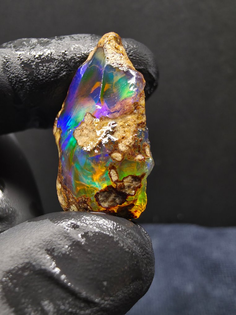27.20ct Natural Crystal Opal Rough- 5.44 g #3.2