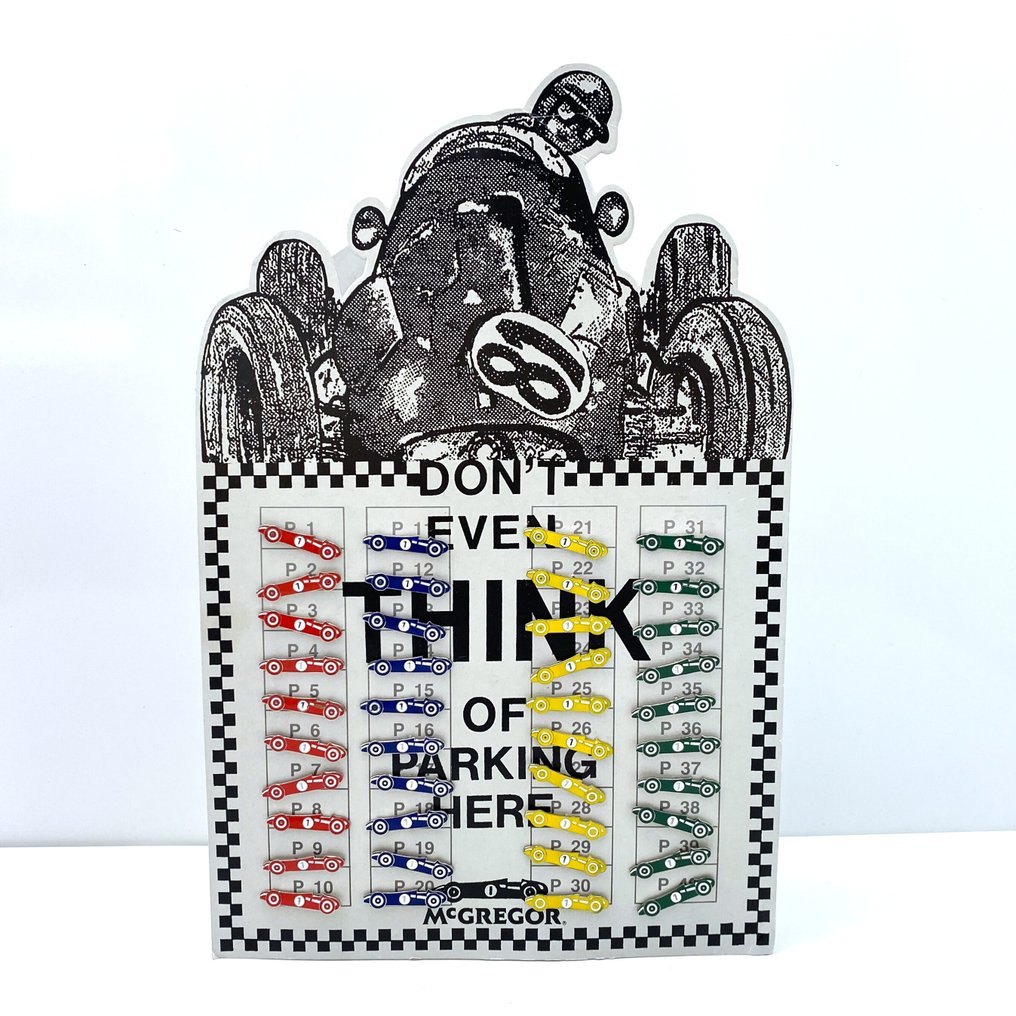 McGregor toonbankdisplay - met ‘race’ speldjes #1.0