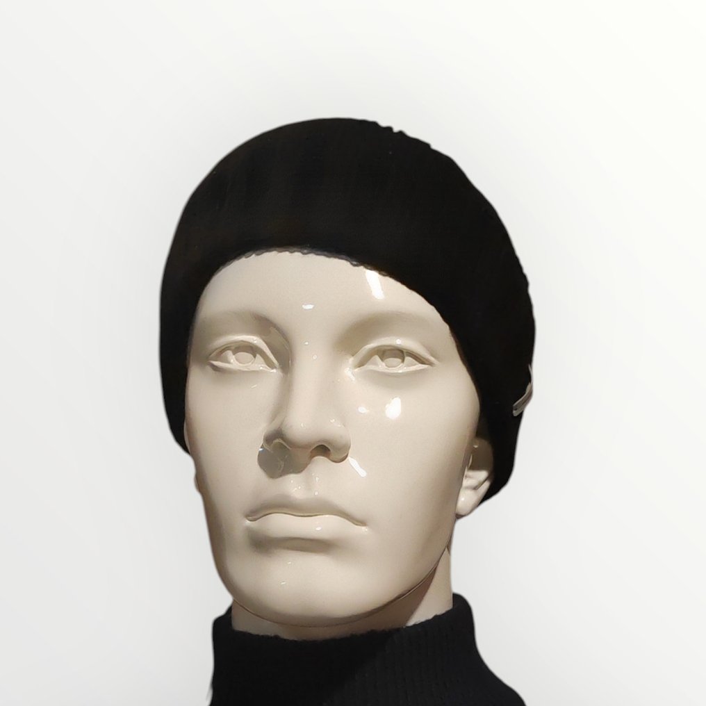 Salvatore Ferragamo - Beanie (1) - Cashmere #4.3