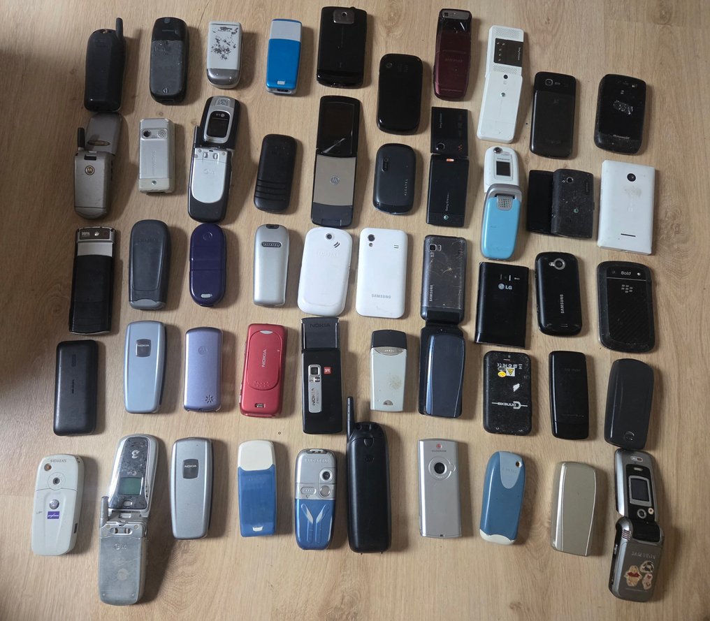 Samsung, Nokia, Philips, LG, Motorola, Blackberry, Sony - Smartphone (200) #1.0