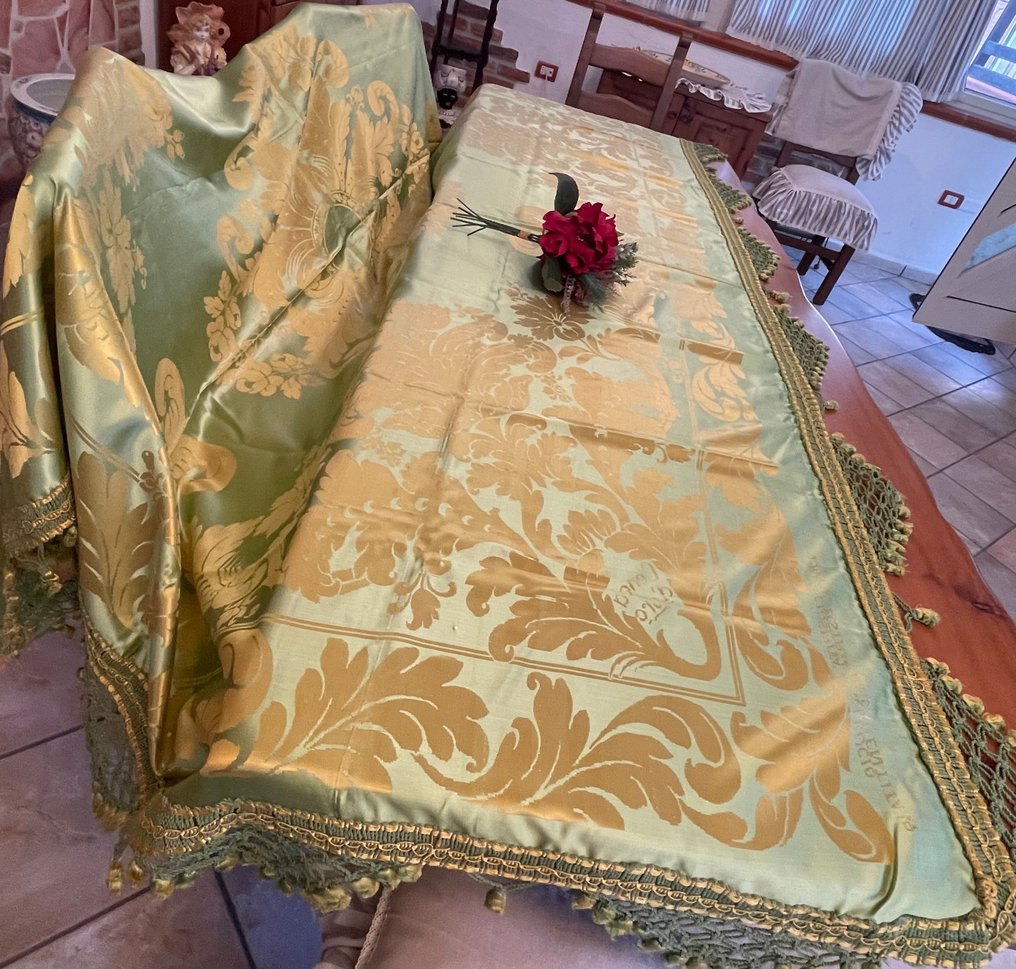 S.leucio. - Bedspread  - 245 cm - 207 cm - floral damask with acanthus #1.0
