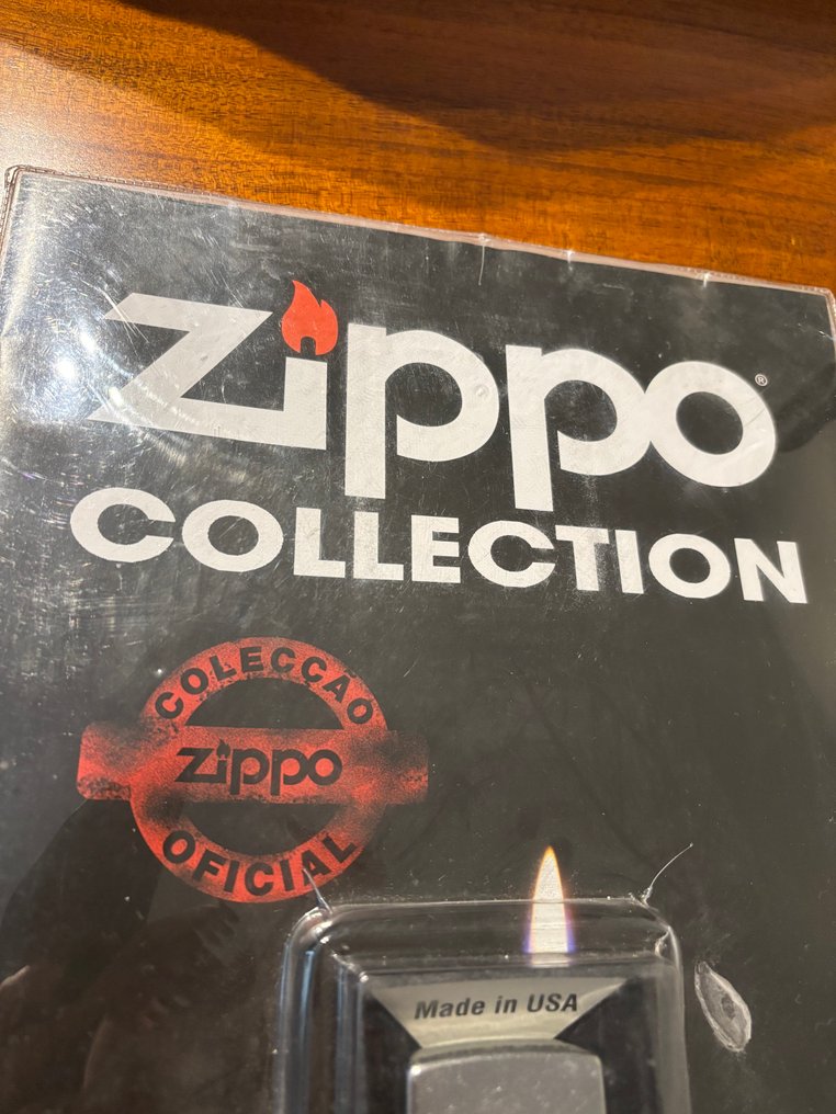 Zippo - Rare Zippo in Mint Condition Sealed Package 2010 in original box with Leaflet - Nincs minimálár - Zseb öngyújtó - Acél (rozsdamentes) #1.0