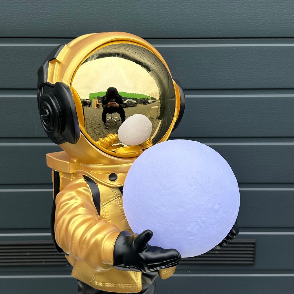 Daluxe Art - 1999 • “Cosmic Gold Astronaut with Color-Changing Light Sphere – One-Off Creation” #1.0
