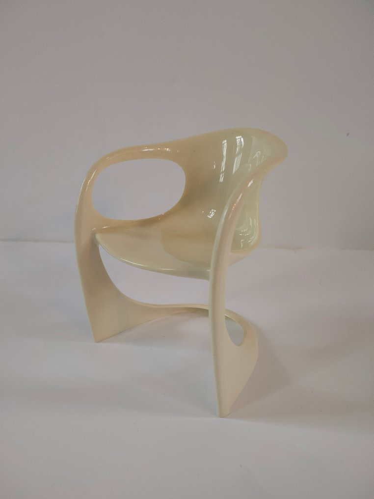 Casala - Alexander Begge - Scaun - model 2007/2008 - conform proiectului 1979 - Plastic - MINIATUUR - scaun de design #1.0