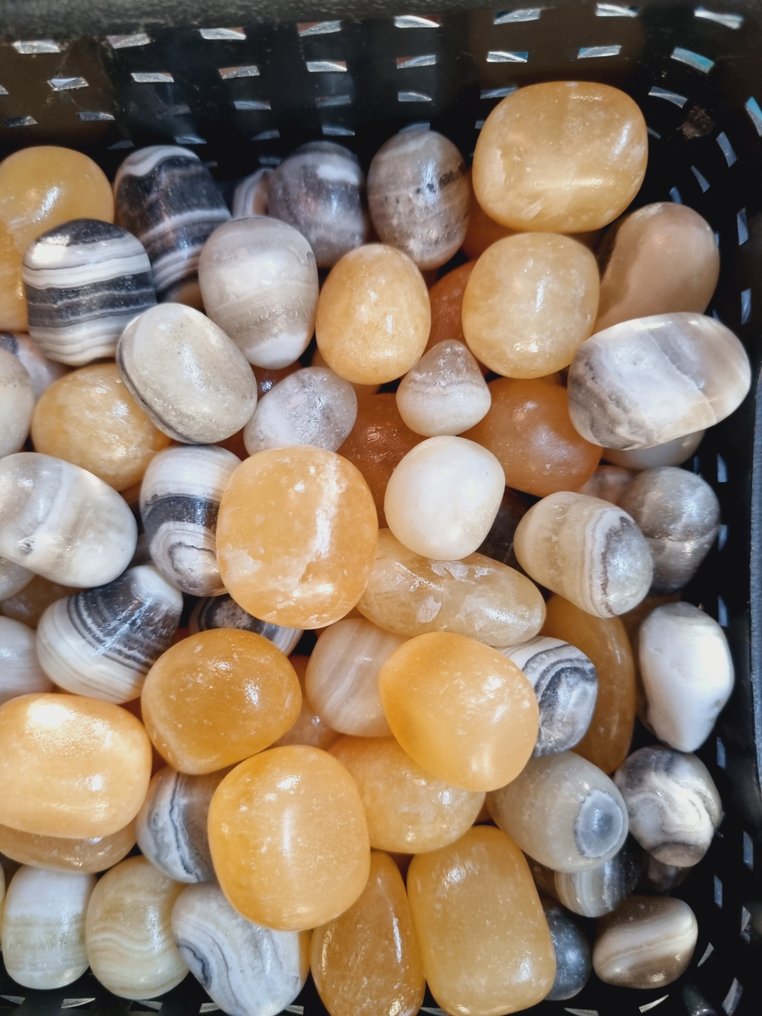 Big lot of top quality Mexican calcite, tumbled. Polished- 1.25 kg #3.2