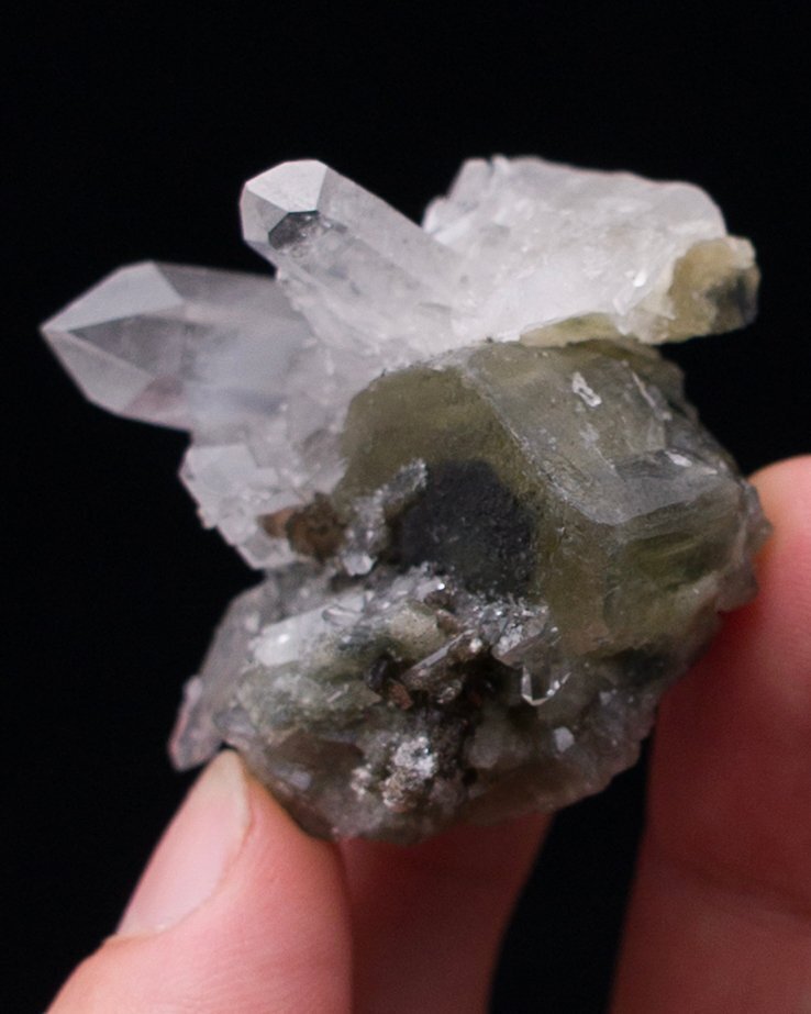 ΚΛΑΣΙΚ ΣΥΝΔΥΑΣΜΟΣ φθοραπατίτης με σχήμα ματιού ταύρου. σε κρύσταλλο - Ύψος: 3.7 cm - Πλάτος: 3.9 cm- 39 g - (1) #3.2