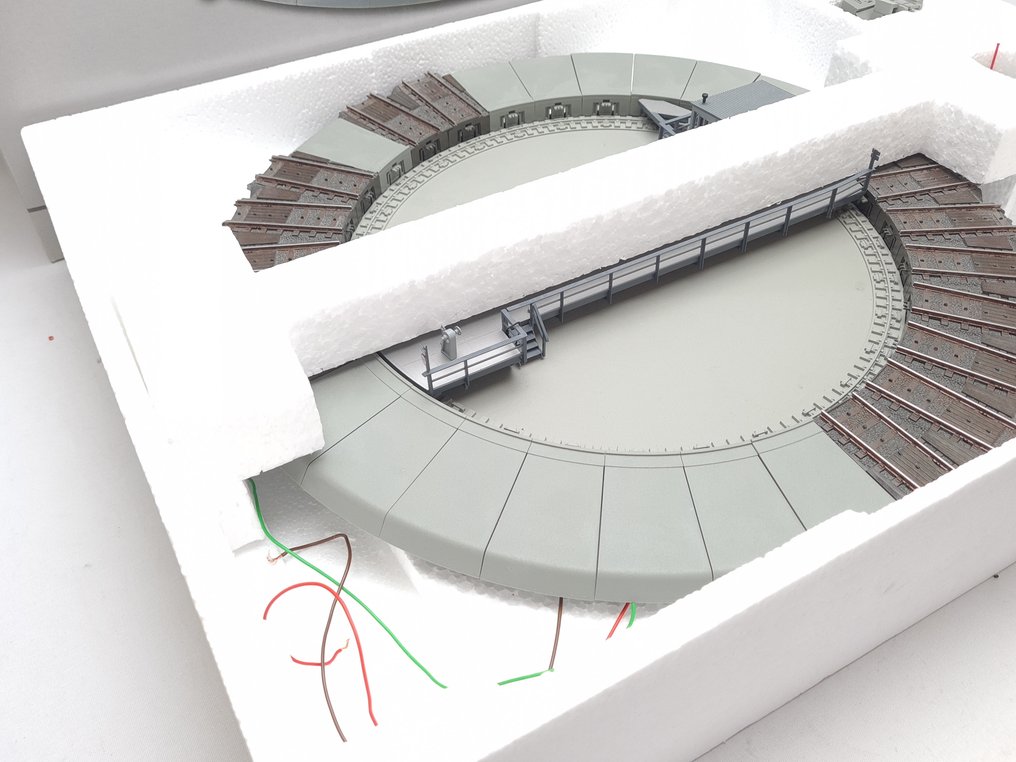 Märklin H0 - 74861/74871 - Tren a escala (1) - Plato giratorio C-Rail con sonido y iluminación LED - DB #4.3
