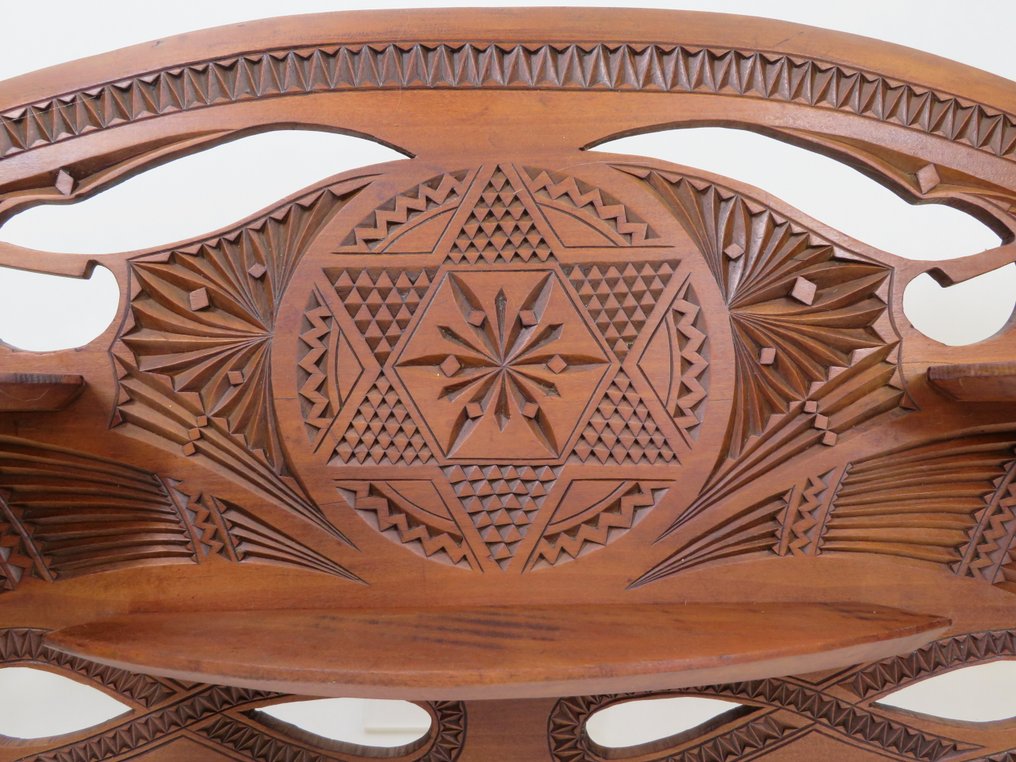 Decorative ornament - Kerfsnede wandregaal met 3 plankjes - Netherlands #3.2