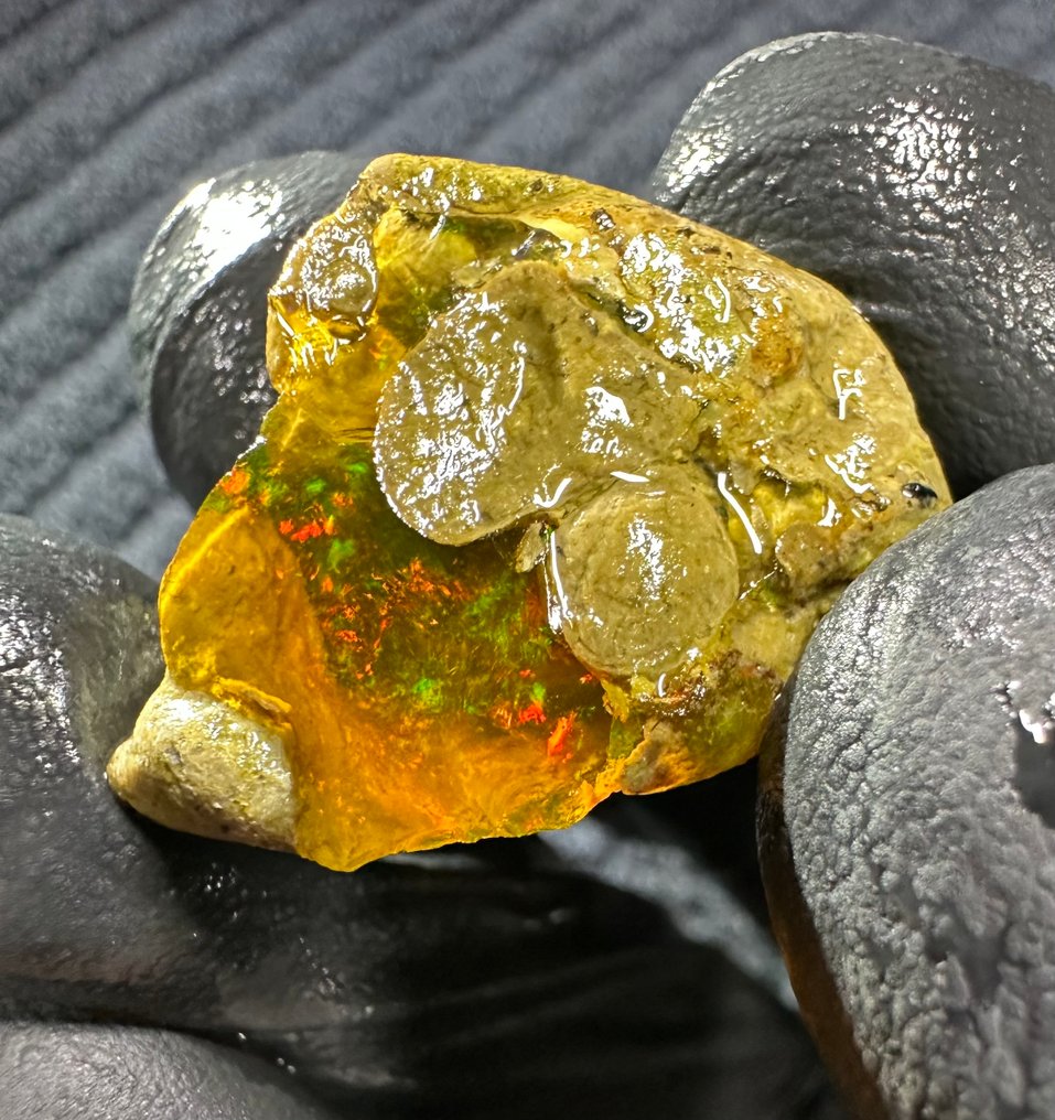 34ct Crystal Opal Rough- 6.8 g #1.0