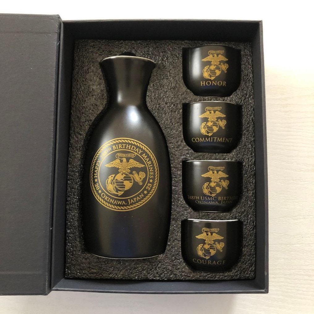 美国海军陆战队 - 纪念陶瓷酒壶与酒杯套装 - 軍用配件 - 2023 #1.0