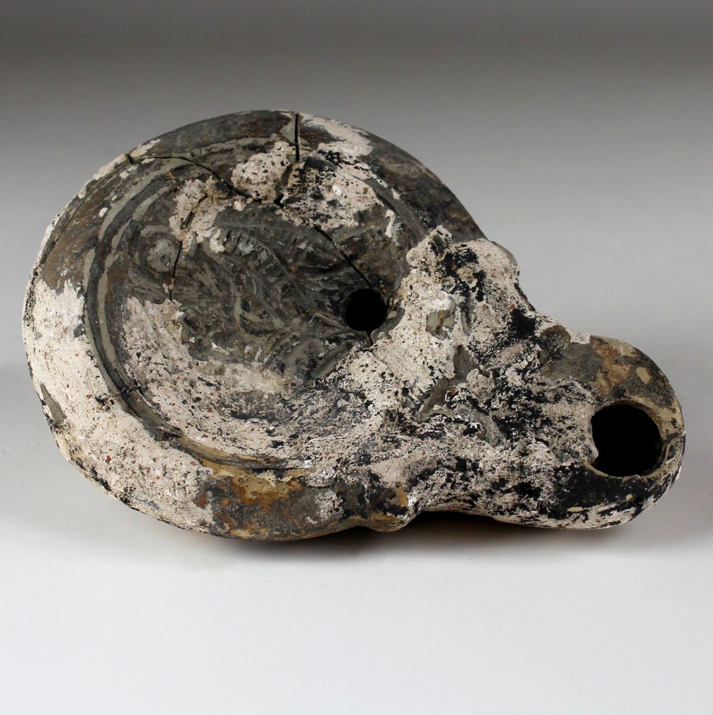 Αρχαία Ρωμαϊκή Terracotta Λάμπα λαδιού που απεικονίζει δύο μονομάχους, Τύπος Bussière B III 1 b. #2.1