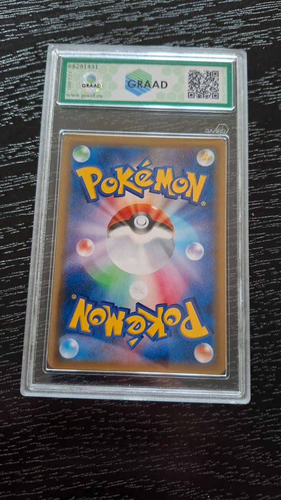 Pokémon - 2 Graded card - Eevee, Snorlax, Charizard, Reshiram Full art - Graad #2.1