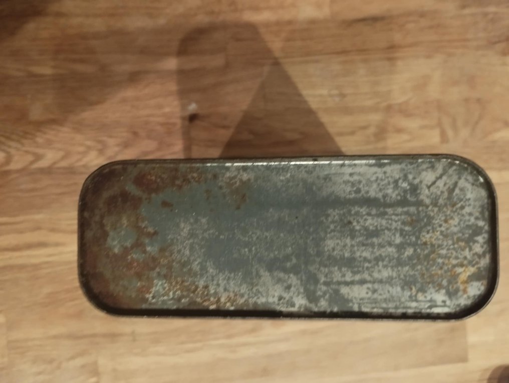 MOBIL oil container - Mobil #4.3