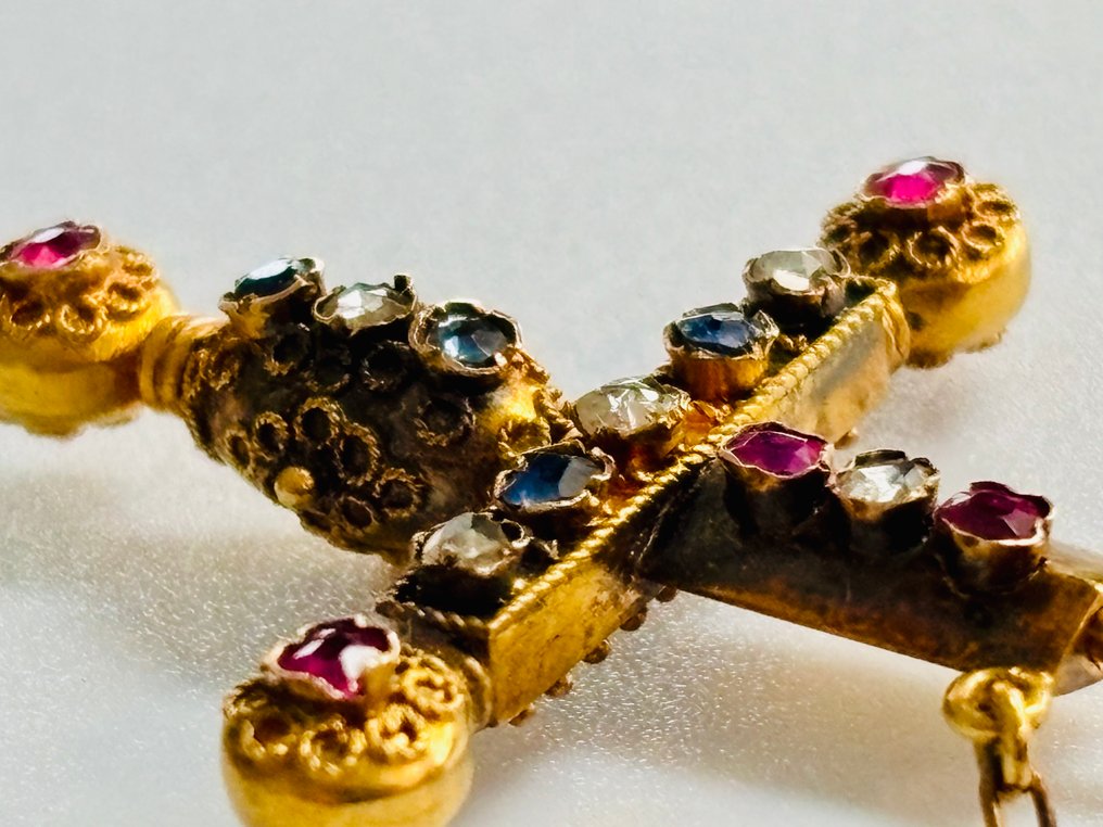 Rintaneula - 18 kt. Keltakulta - Viktorianinen tikari #1.0