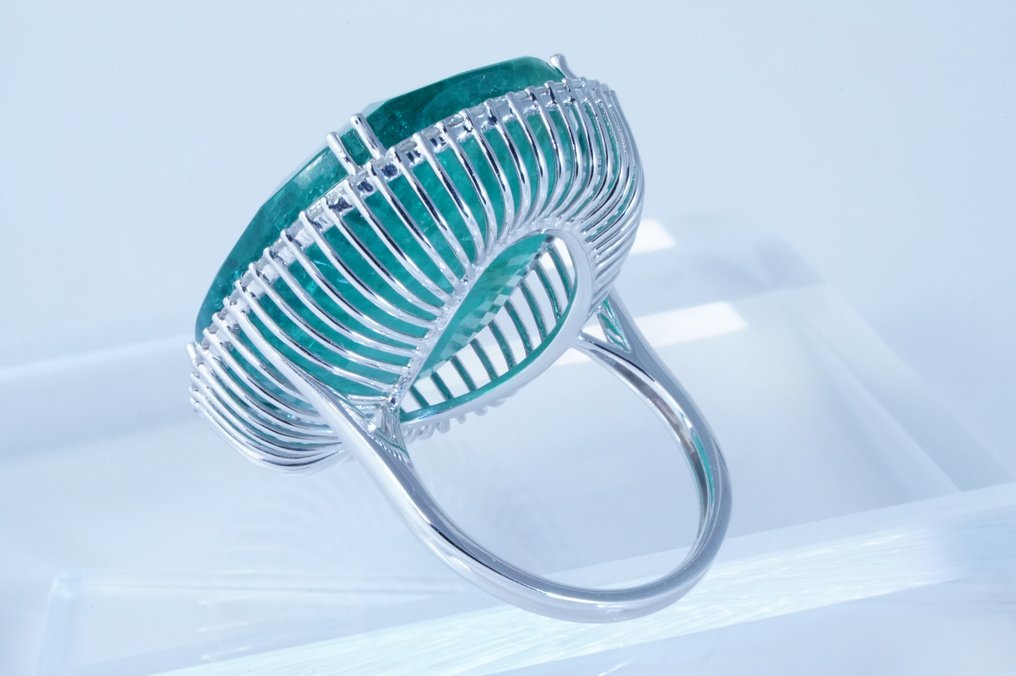 No reserve price - Ring Platinum -  41.50ct. tw. Emerald - Diamond #2.1