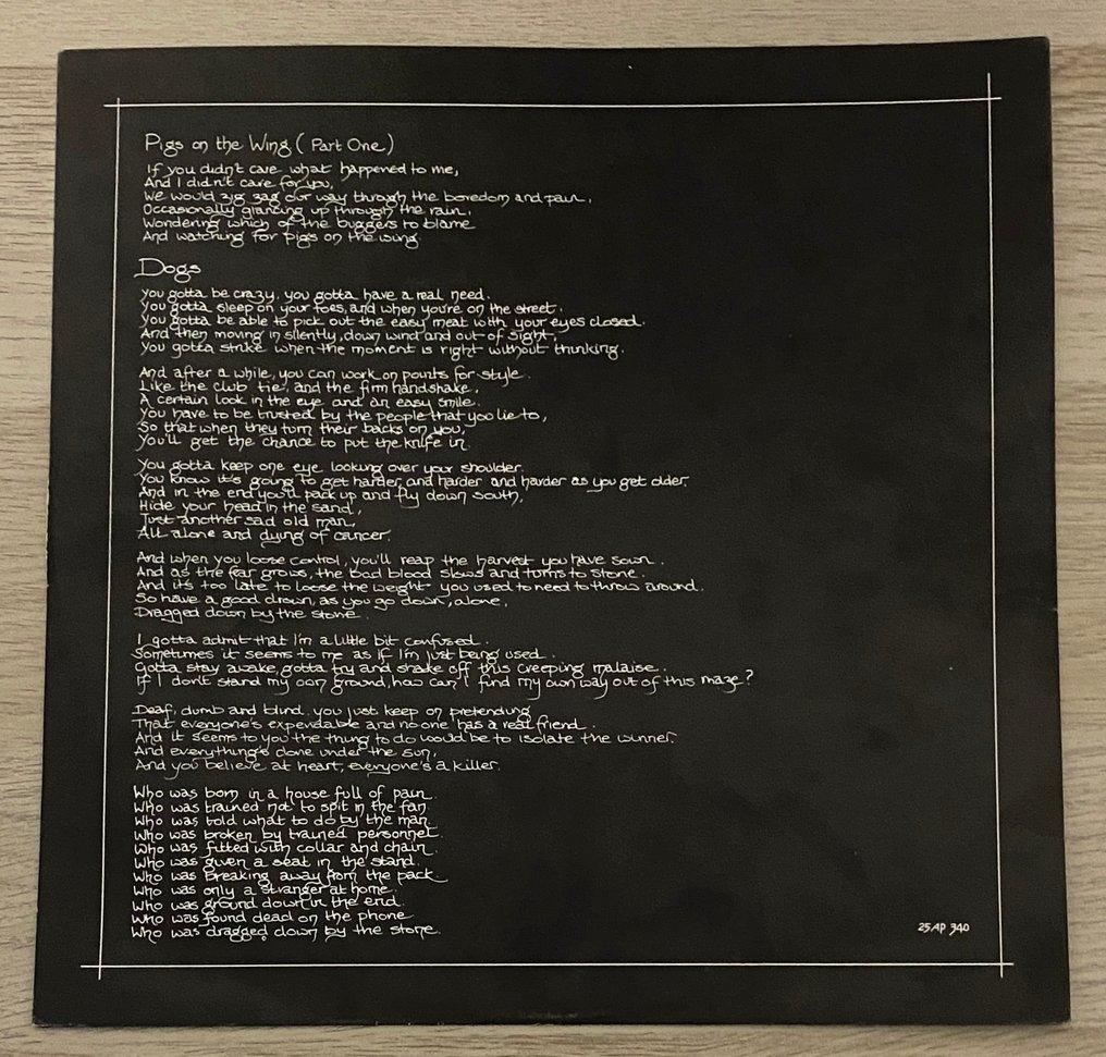 Pink Floyd - Animals = アニマルズ / First Japanese Pressing / Gatefold Cover / With Printed Inner Sleeve - LP Album (stand-alone item) - 1st Pressing, Japanese pressing - 1977 #3.2