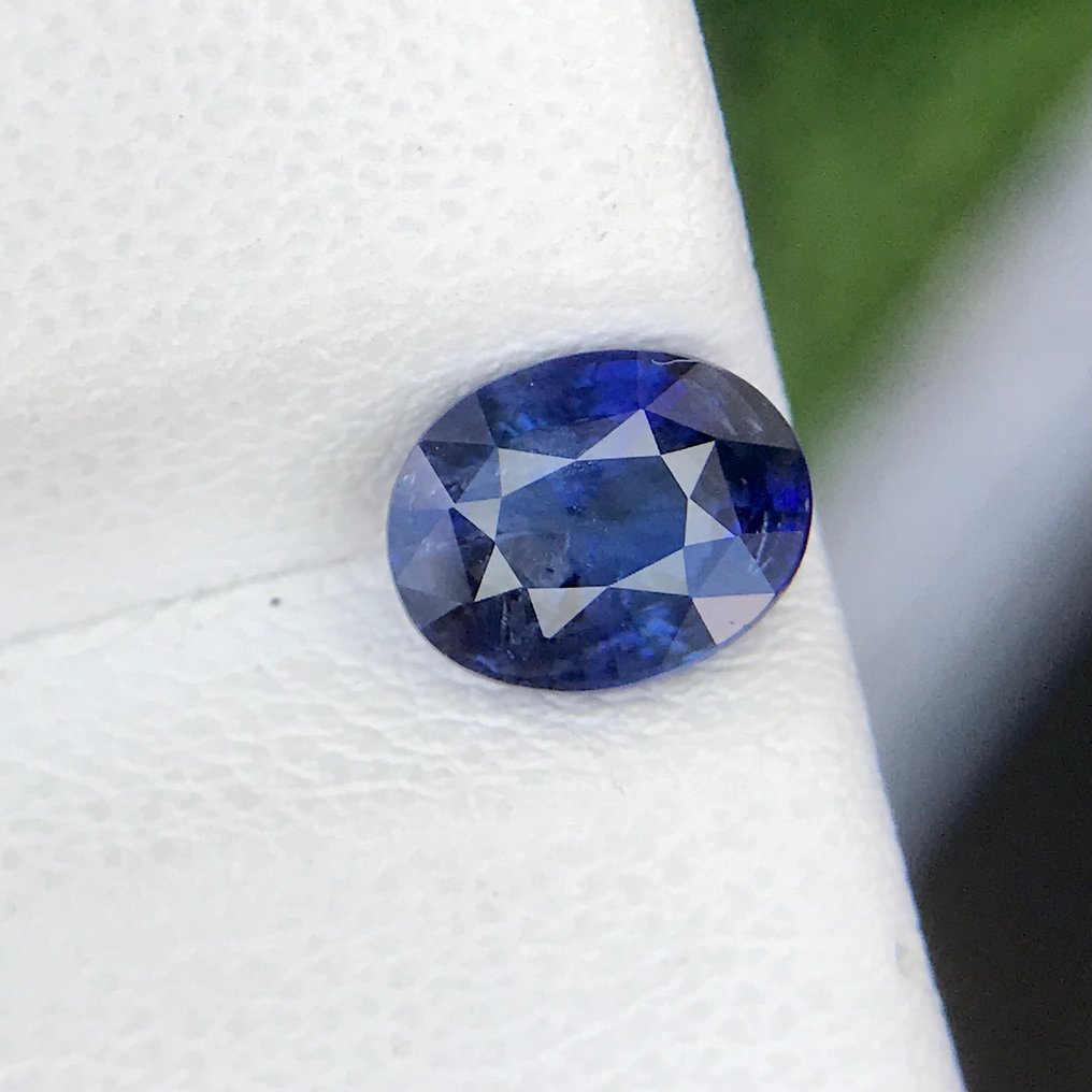 Fără preț de rezervă - 1 pcs Albastru Safir - 1.55 ct - IGI (Institutul gemologic internațional) - Albastru regal neîncălzit #1.0
