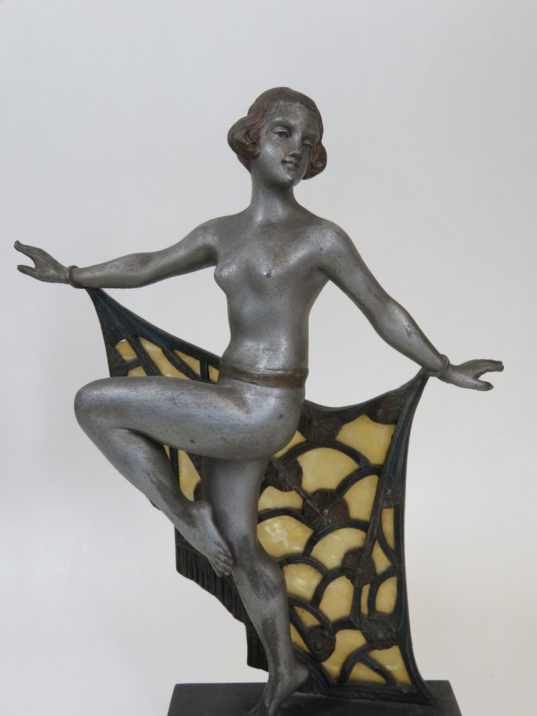 Limousin - Sculpture, Dansende naakte dame (lamp) - 37 cm - Spelter #2.1